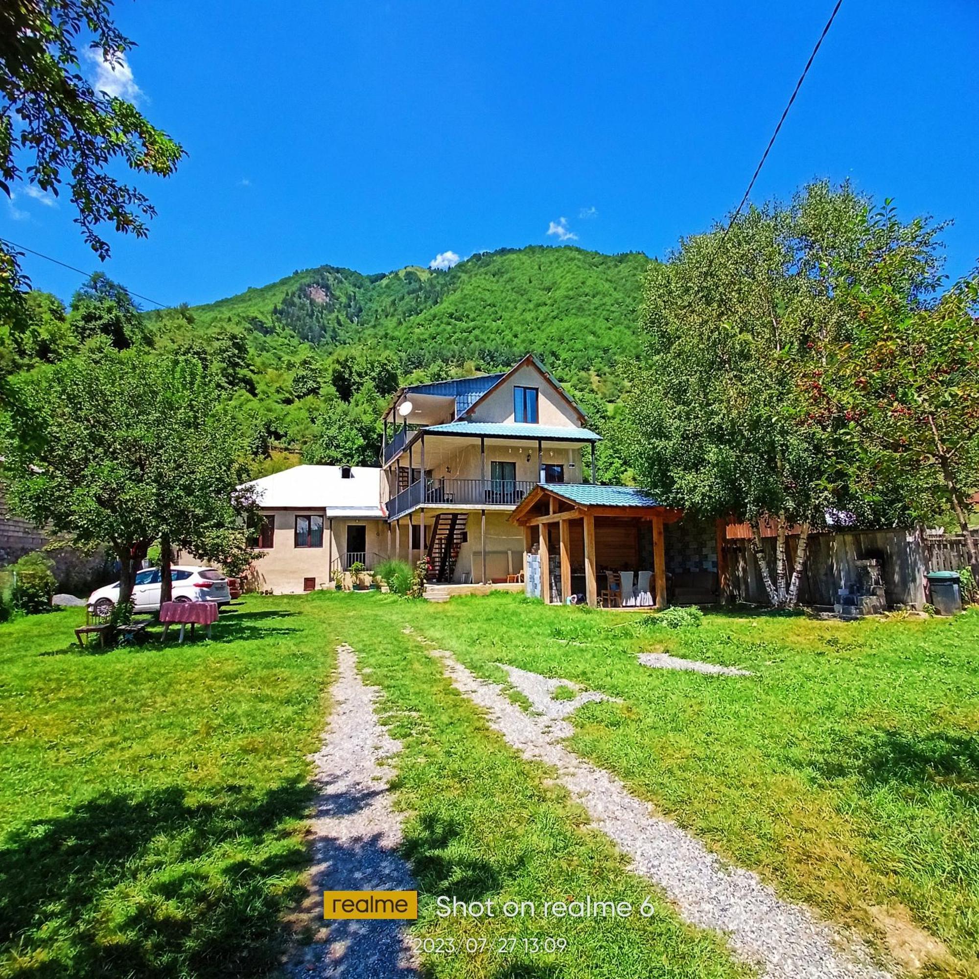House B&B Mestia Exteriör bild