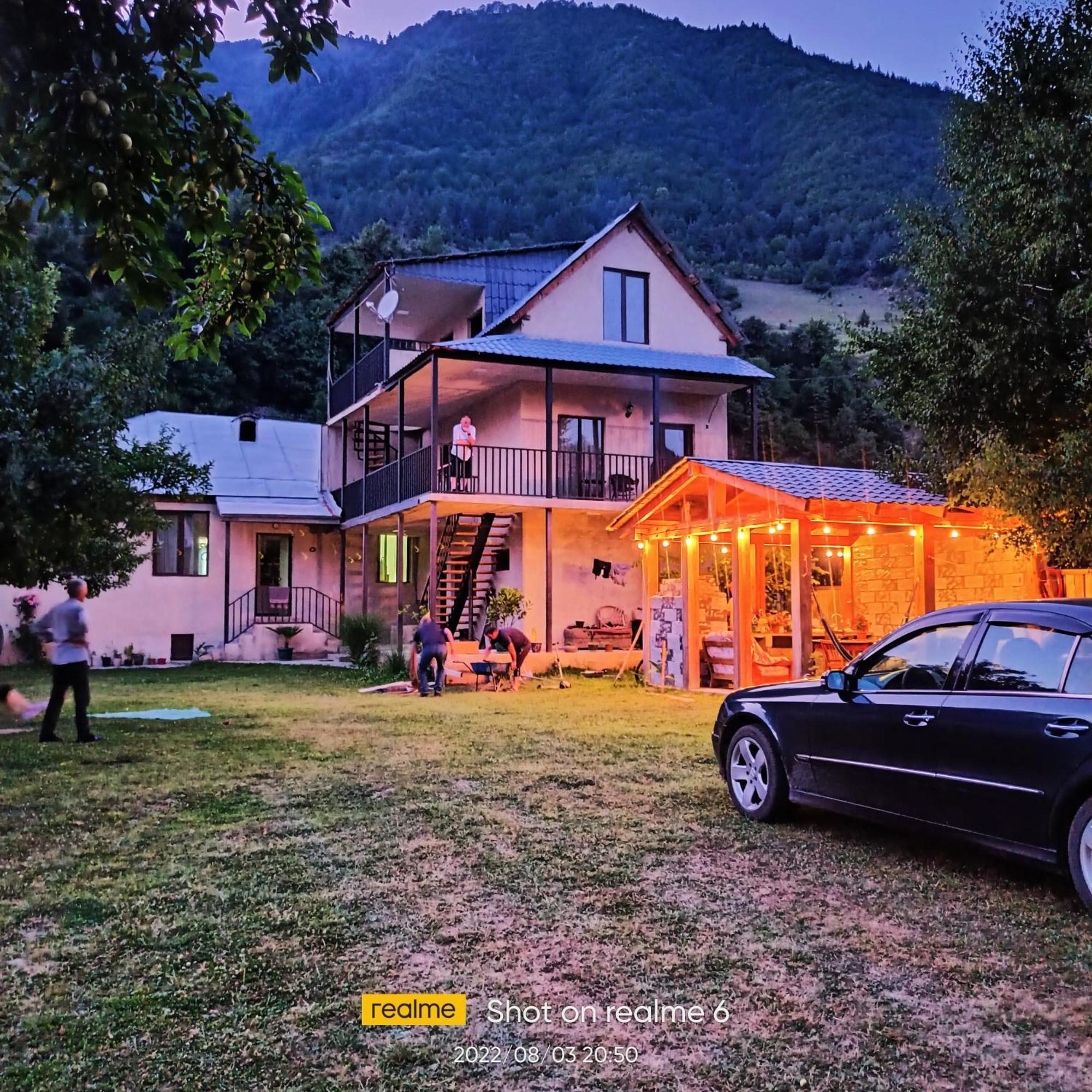 House B&B Mestia Rum bild