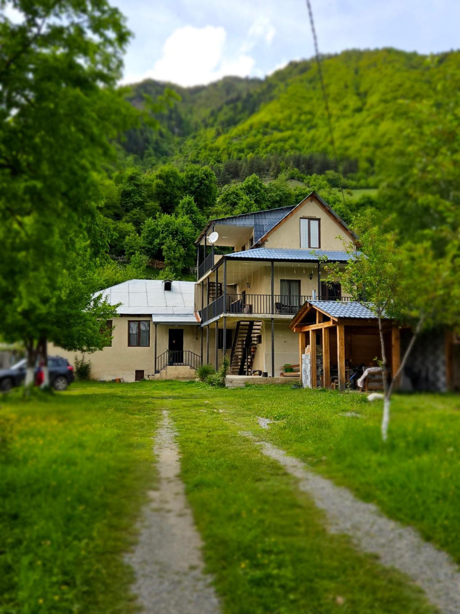 House B&B Mestia Exteriör bild