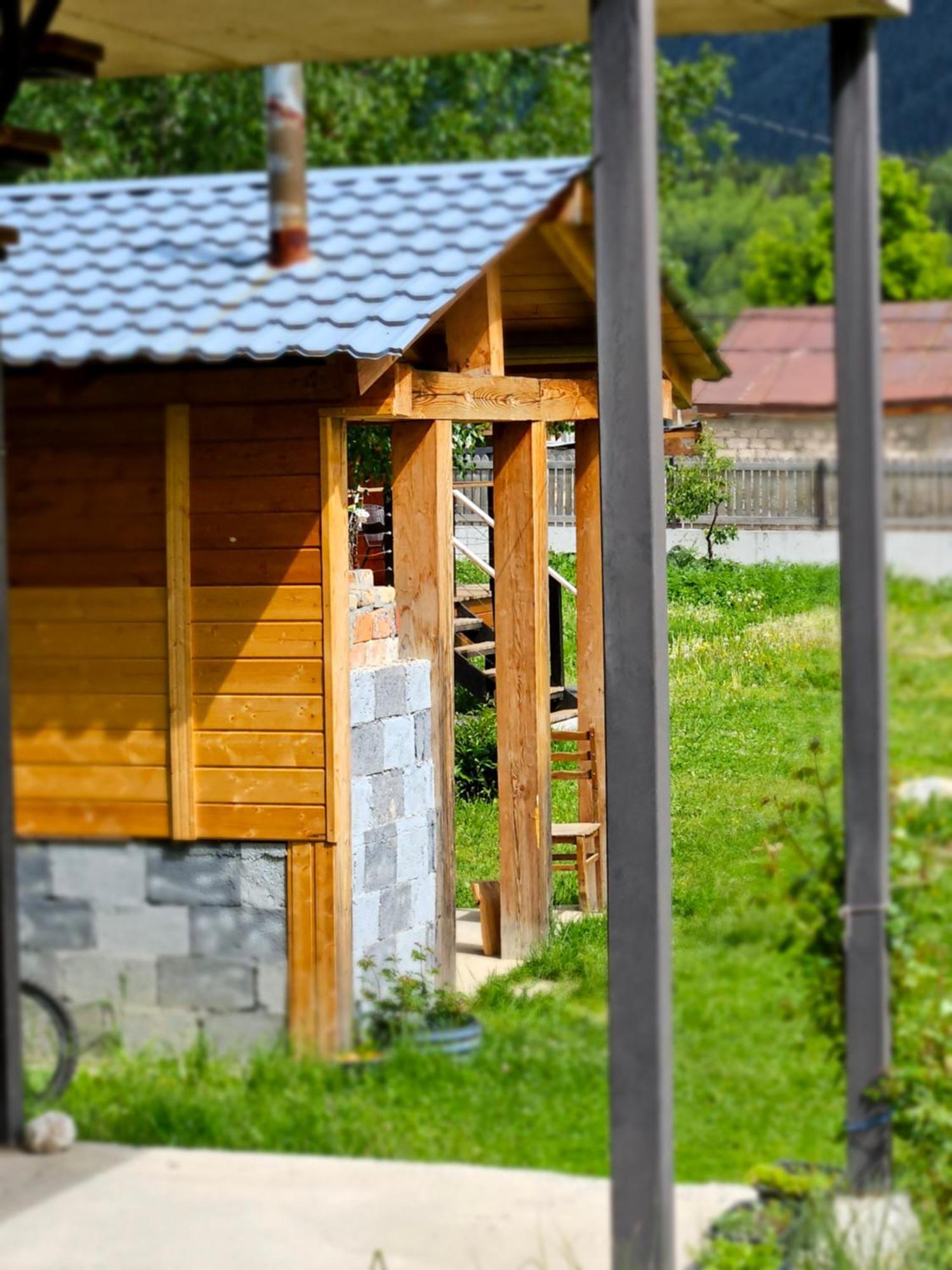 House B&B Mestia Exteriör bild